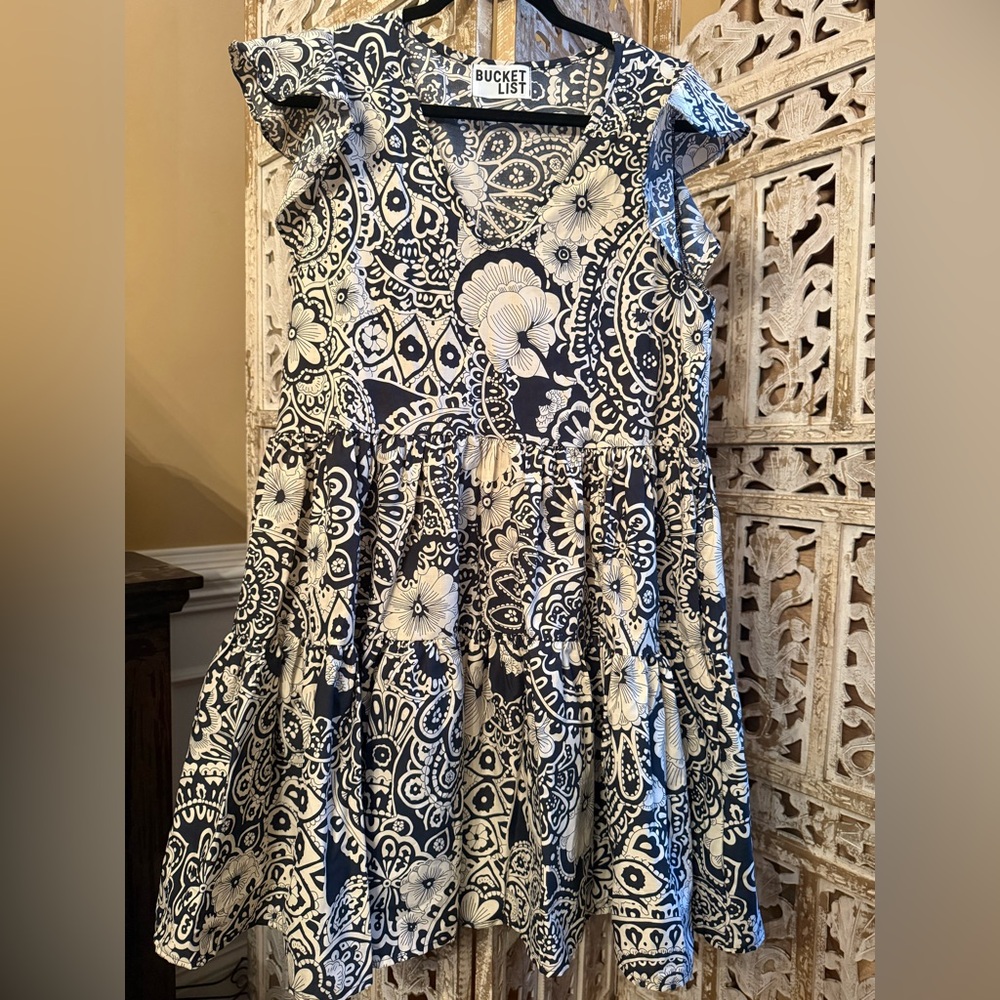 NWOT BUCKETLIST Paisley Dress